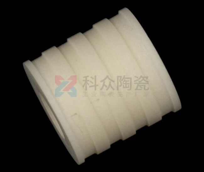 氧化鋁陶瓷件的特點(diǎn)有哪些呢？（圖）